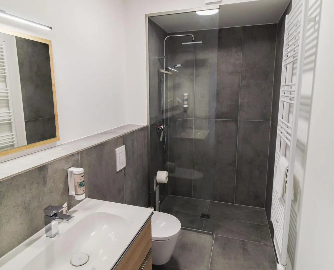 Helios Berlin Apartments 독일
