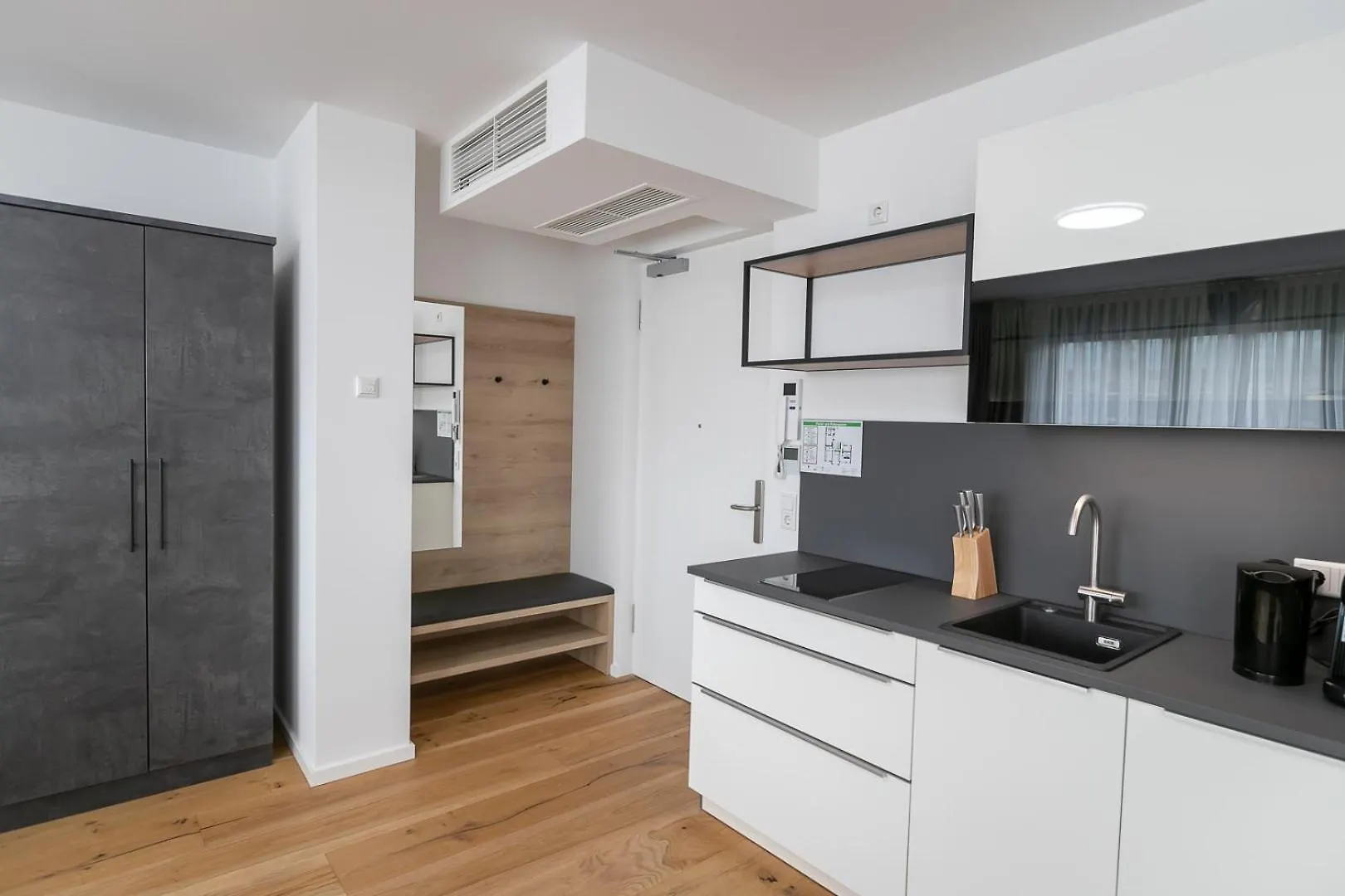 Helios Berlin Apartments