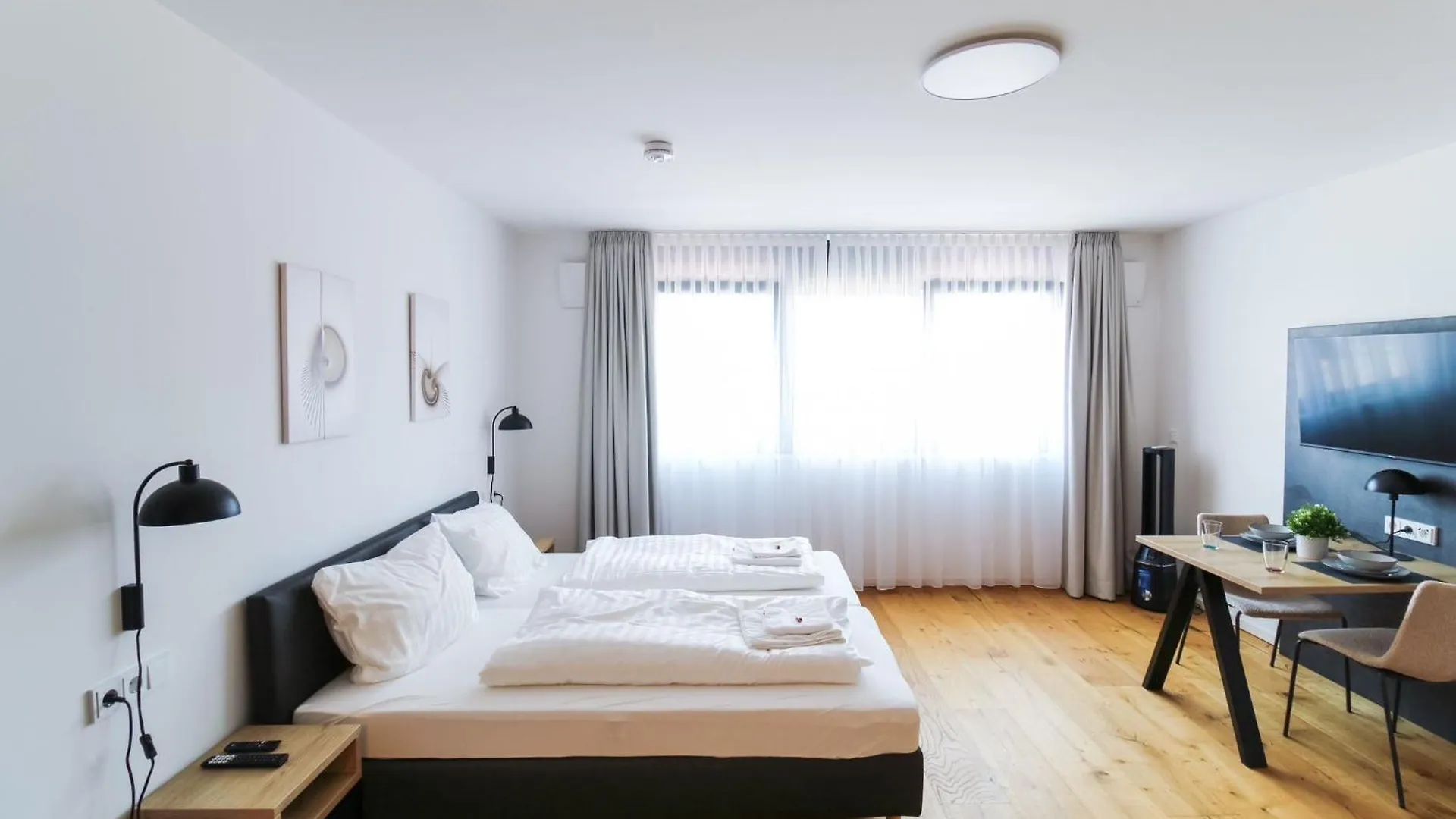 Helios Berlin Apartments