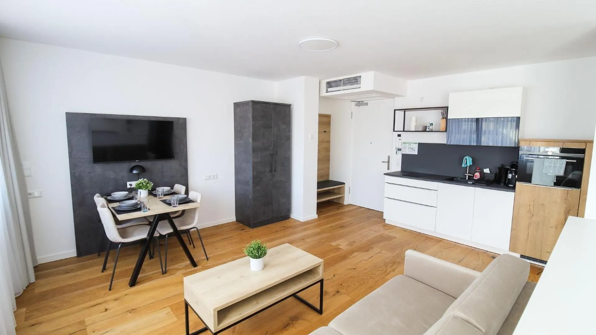 Helios Berlin Apartments 0*,  Germany